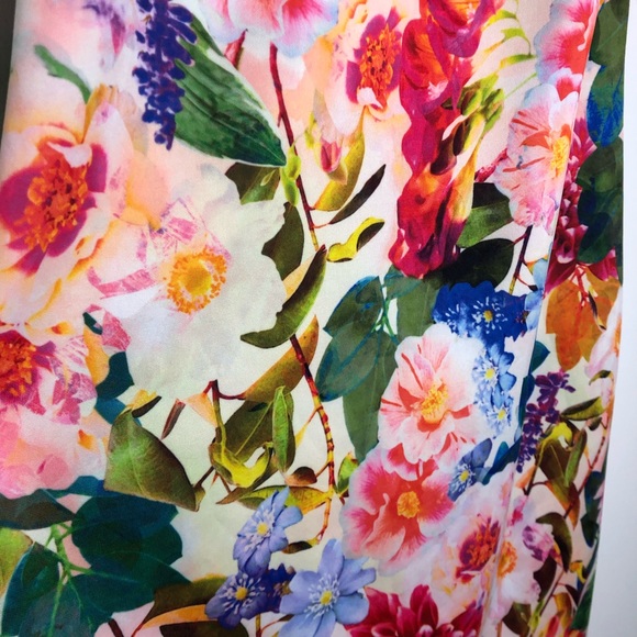 Cece ♡ Short Sleeve Bountiful Garden Dress - Picture 12 of 12